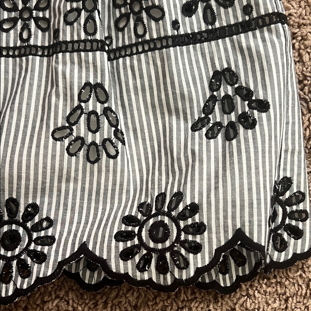 Talbots A line embroidered skirt - Picture 3 of 6